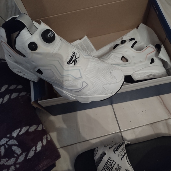 Reebok "pump it up" sneaker - Picture 1 of 5